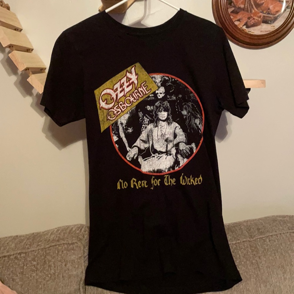 ozzy osbourne band tee. size small.
